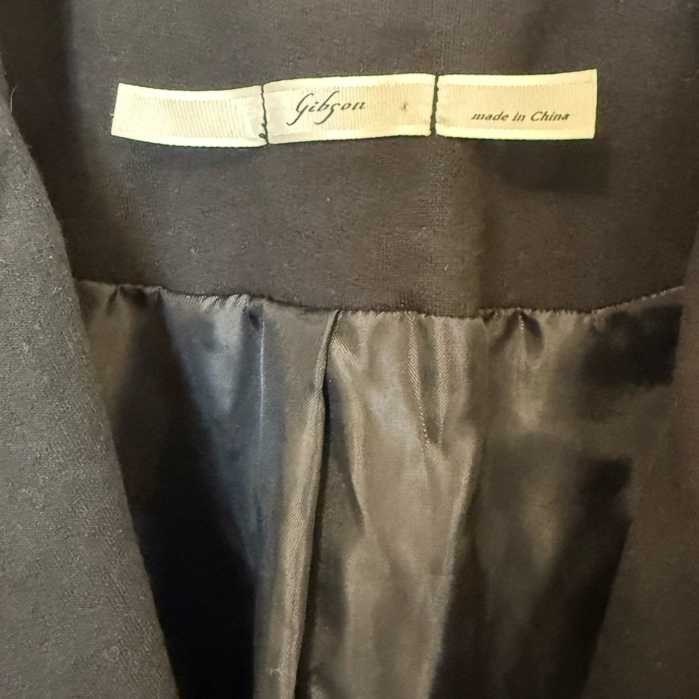 Gibson Elegant Black Outerwear - Picture 2 of 5
